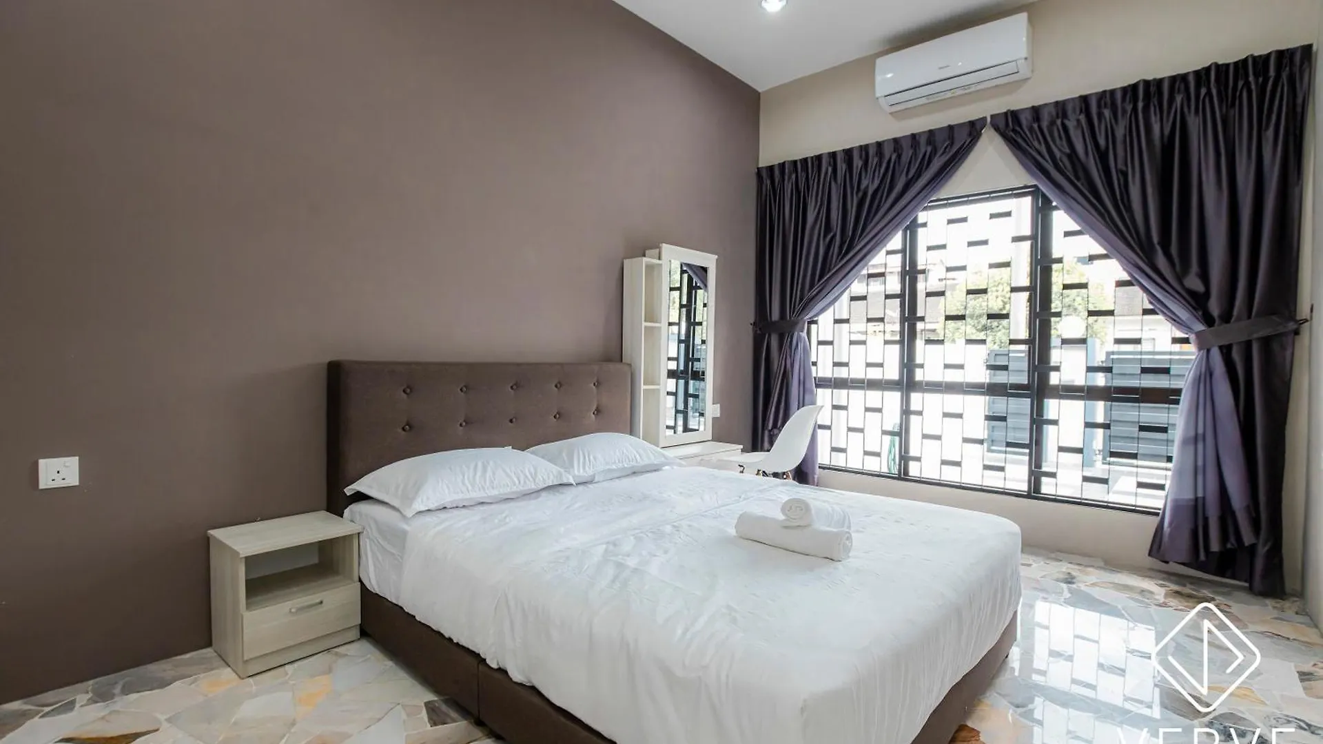 Ipoh Oioi Family Hauz 3B2B By Verve 10 Pax Malaysia